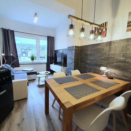 Moderne Wohlfuehloase Zentral In Seenaehe - Pillow Menu, 2 Stk 55" Smart Tvs, Netflix, Disneyplus Uvm Wetter  Exteriör bild