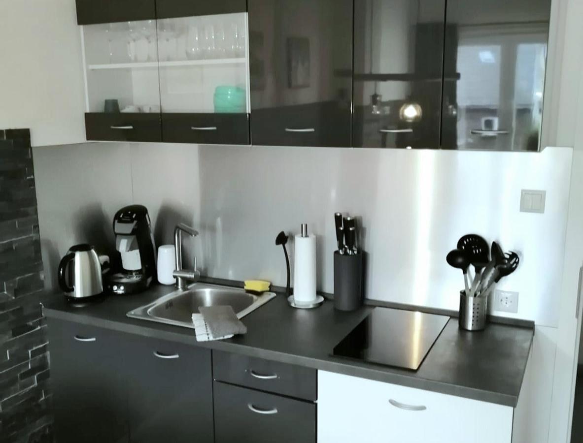 Moderne Wohlfuehloase Zentral In Seenaehe - Pillow Menu, 2 Stk 55" Smart Tvs, Netflix, Disneyplus Uvm Wetter  Exteriör bild