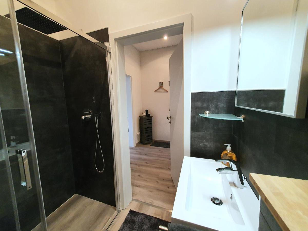 Moderne Wohlfuehloase Zentral In Seenaehe - Pillow Menu, 2 Stk 55" Smart Tvs, Netflix, Disneyplus Uvm Wetter  Exteriör bild